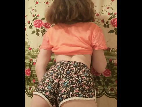 ❤️ Sexig ung babe som strippar av sig sina shorts inför kameran ❌ Pornvideo at sv.bassaniluigi.ru