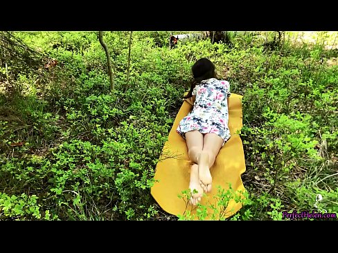❤️ Stranger on Tinder Masturbates My Pussy and Fucks Passionately in the woods (En främling på Tinder onanerar min fitta och knullar passionerat i skogen) ❌ Pornvideo at sv.bassaniluigi.ru