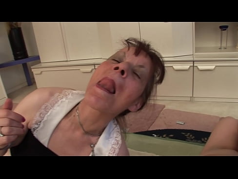 ❤️ Två mormödrar och en farfar har en trekant ❌ Pornvideo at sv.bassaniluigi.ru